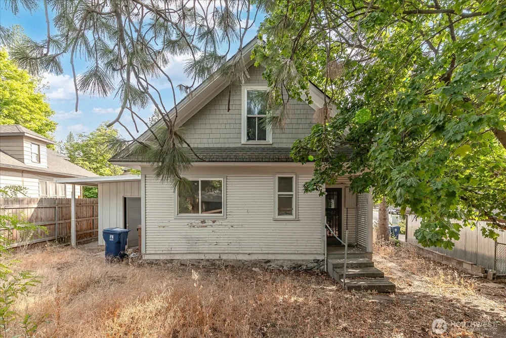325 E 20th Avenue Spokane, WA 99203
