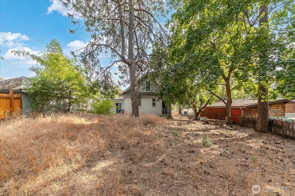 325 E 20th Avenue Spokane, WA 99203