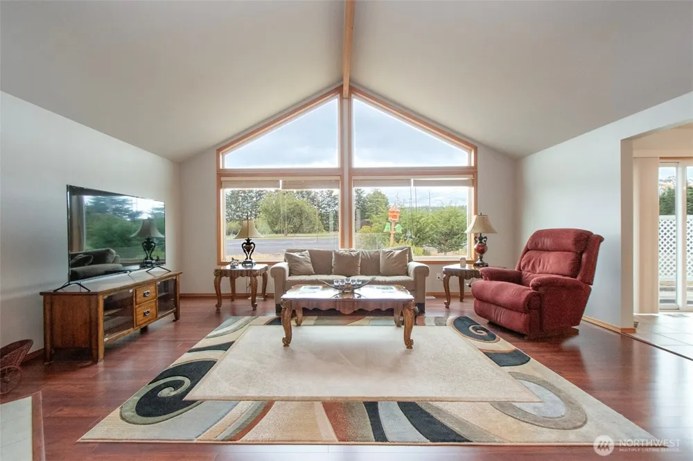 10 Valley Farm Court Sequim, WA 98382