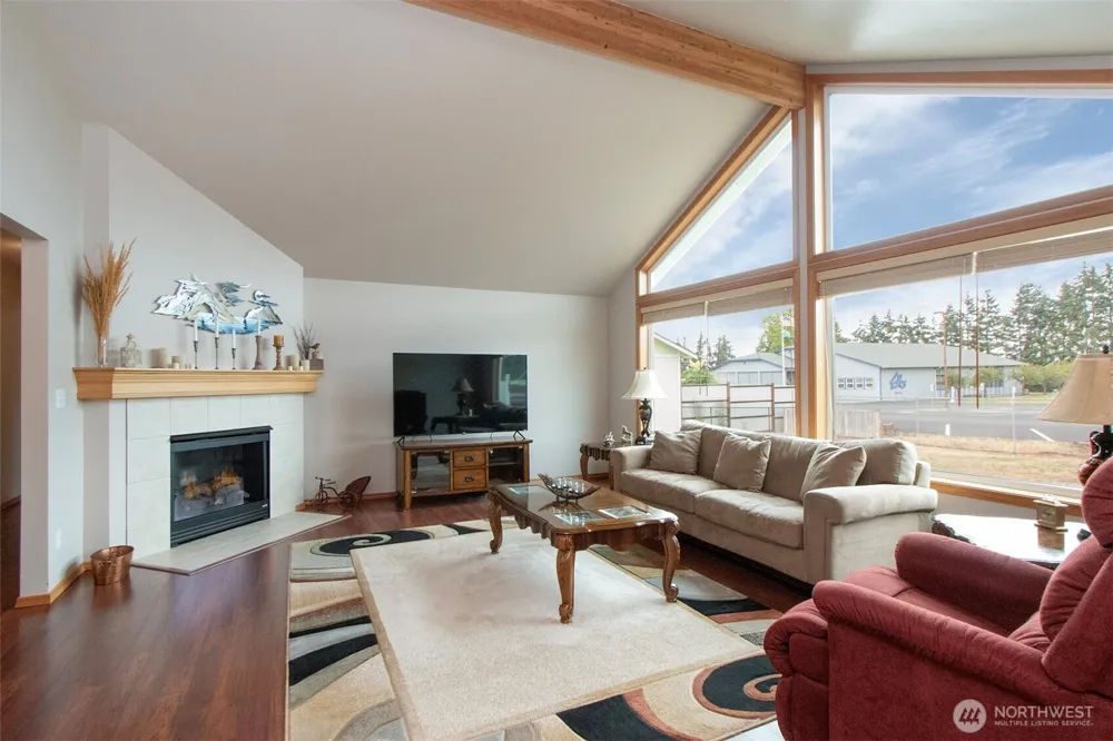 10 Valley Farm Court Sequim, WA 98382