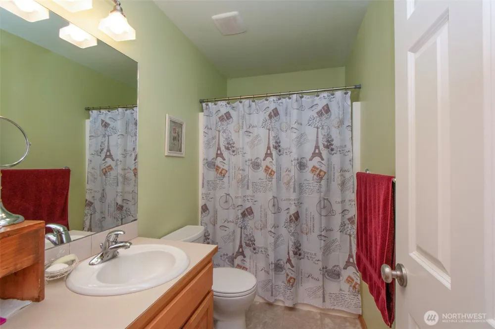 10 Valley Farm Court Sequim, WA 98382