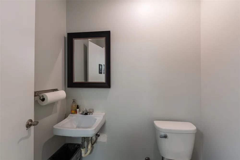 9090 Jollyville Road #106 Austin, TX 78759