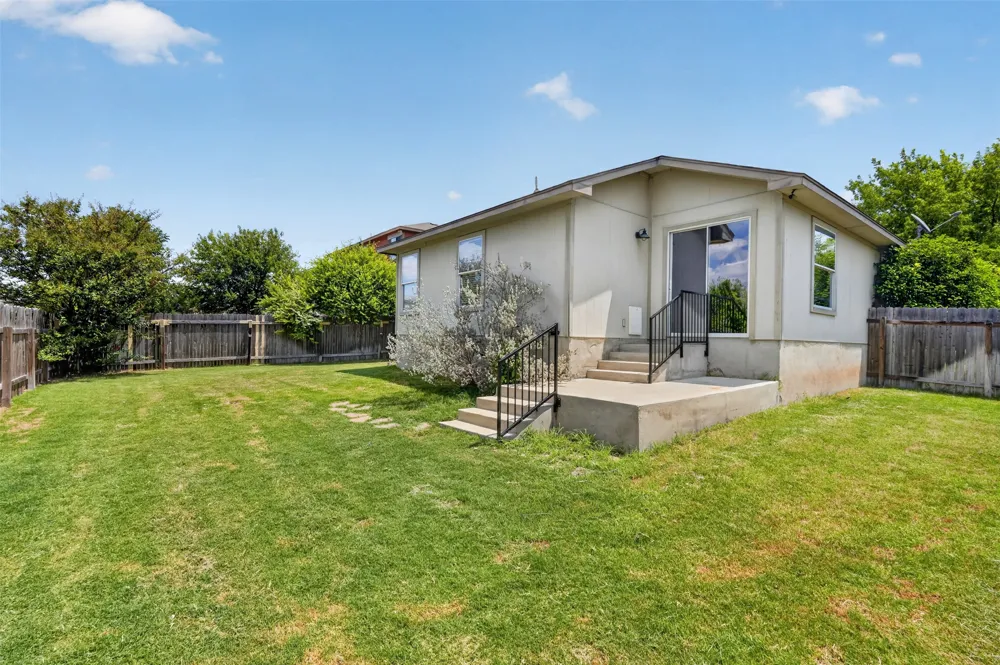 313 Wimberley Street Hutto, TX 78634