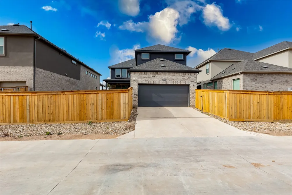 2808 Stone Branch Drive Leander, TX 78641