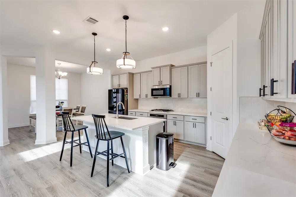 2808 Stone Branch Drive Leander, TX 78641