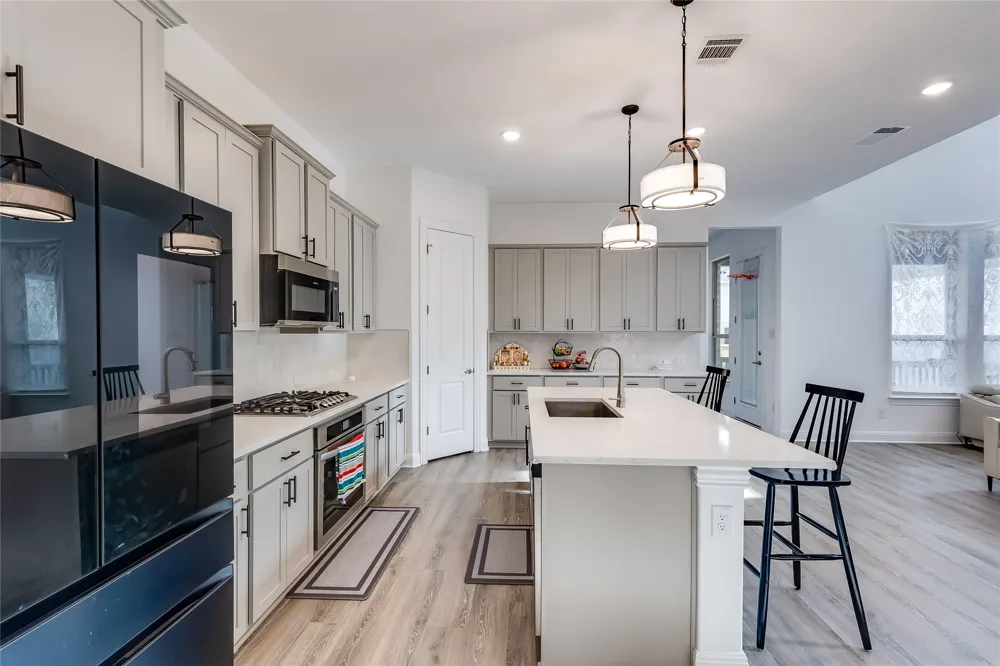 2808 Stone Branch Drive Leander, TX 78641