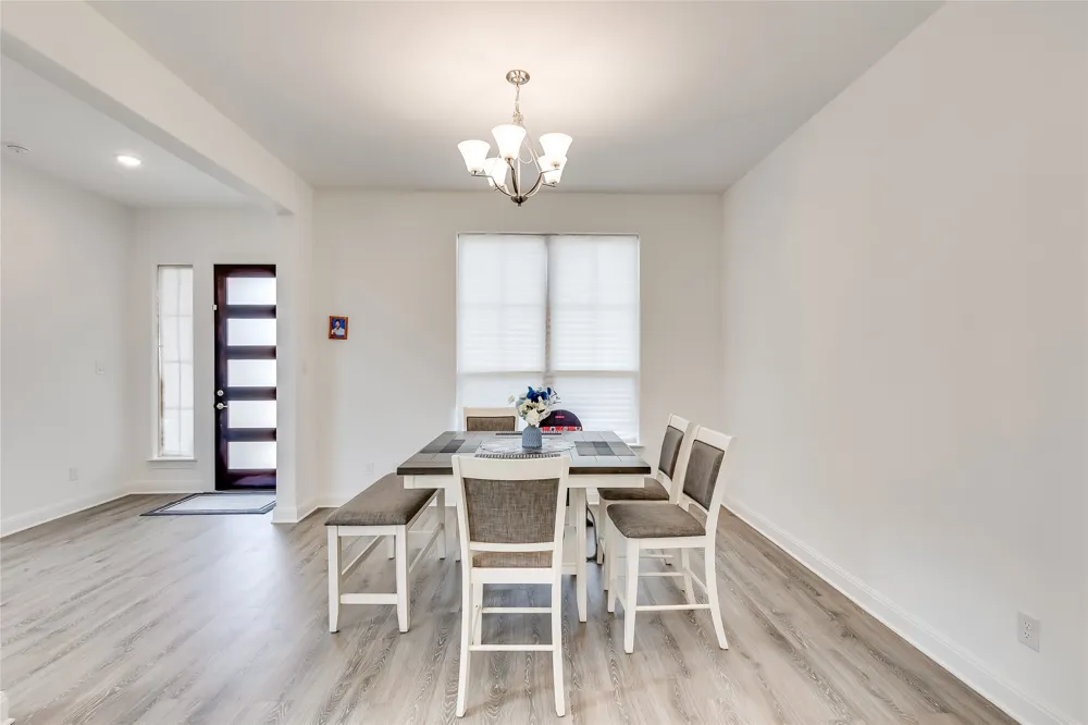 2808 Stone Branch Drive Leander, TX 78641