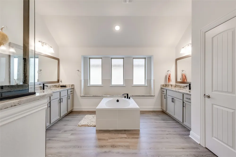 2808 Stone Branch Drive Leander, TX 78641