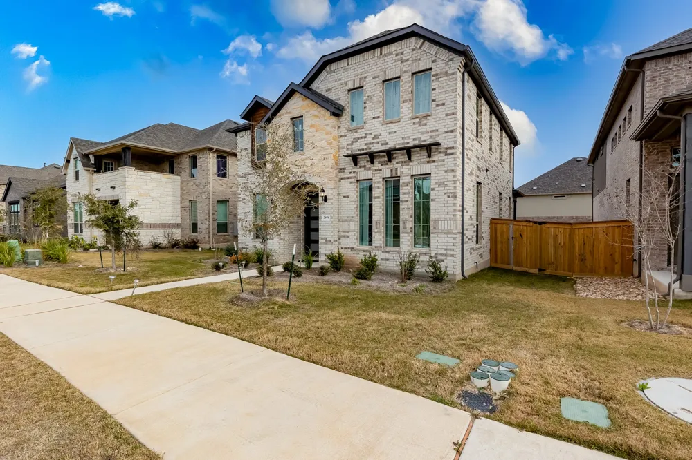 2808 Stone Branch Drive Leander, TX 78641