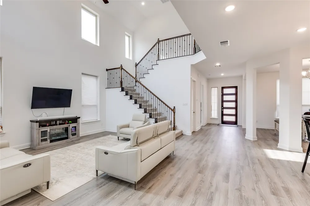 2808 Stone Branch Drive Leander, TX 78641