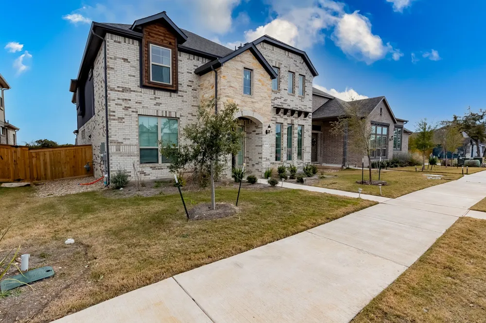 2808 Stone Branch Drive Leander, TX 78641