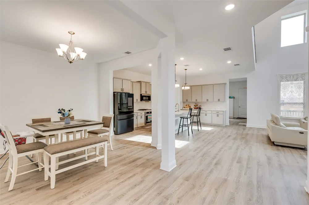 2808 Stone Branch Drive Leander, TX 78641