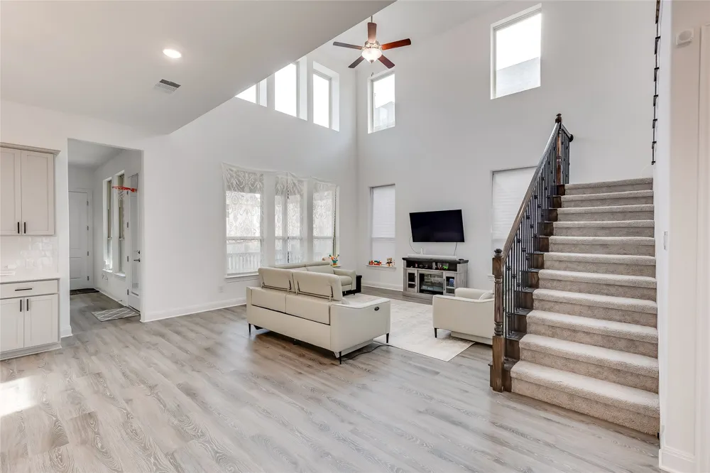 2808 Stone Branch Drive Leander, TX 78641