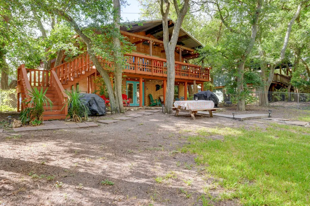 82 Guada Coma Drive #B New Braunfels, TX 78130