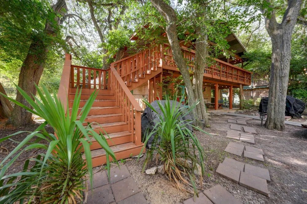 82 Guada Coma Drive #B New Braunfels, TX 78130