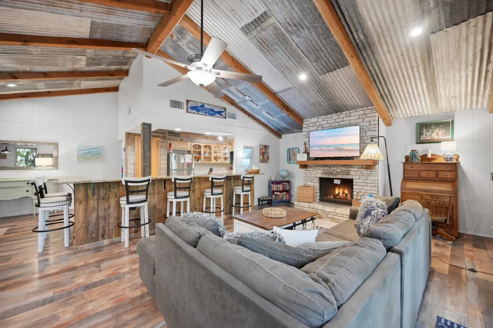 82 Guada Coma Drive #B New Braunfels, TX 78130