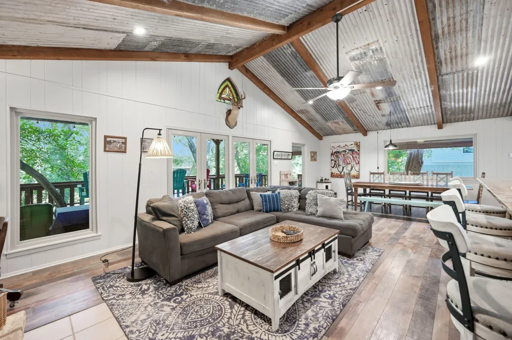 82 Guada Coma Drive #B New Braunfels, TX 78130