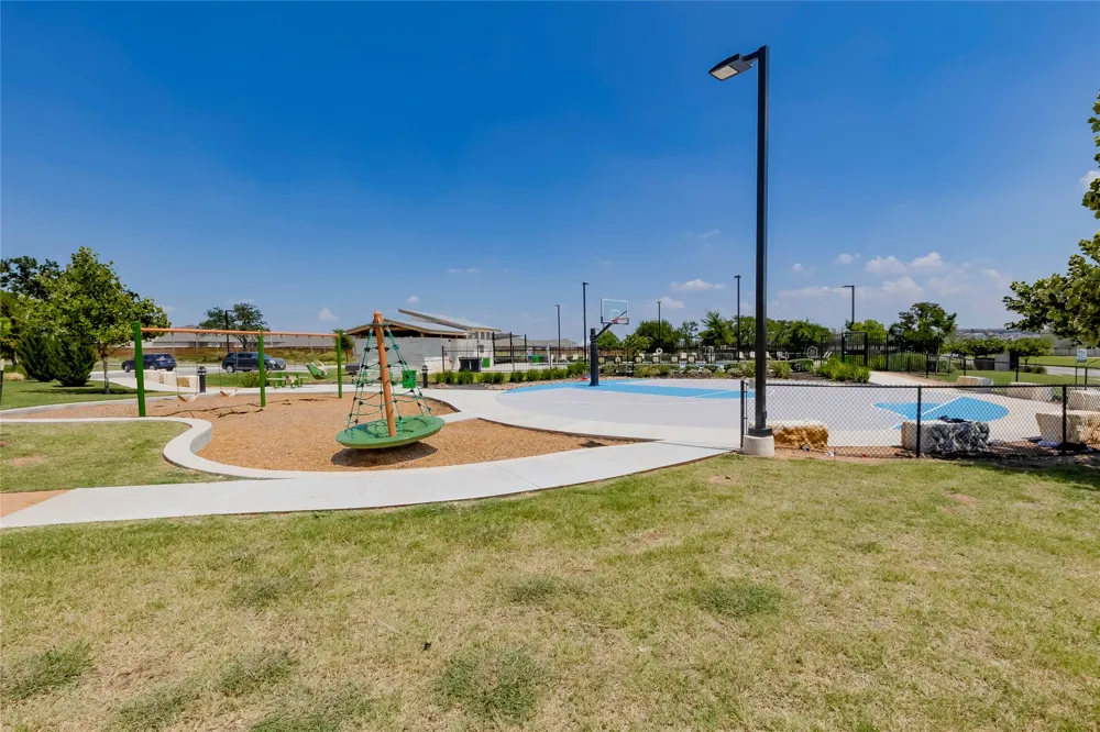 113 Queen Anne Drive Leander, TX 78641