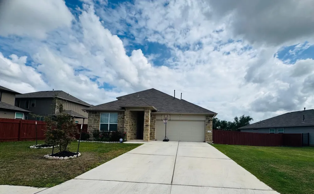 113 Queen Anne Drive Leander, TX 78641