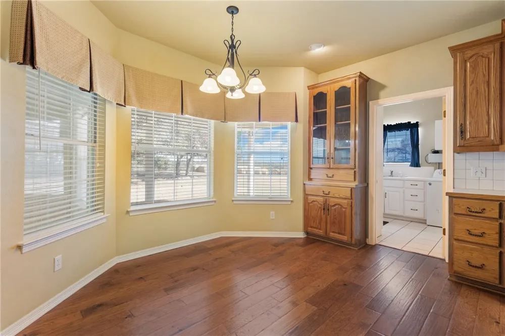 2550 County Road 233 Florence, TX 76527
