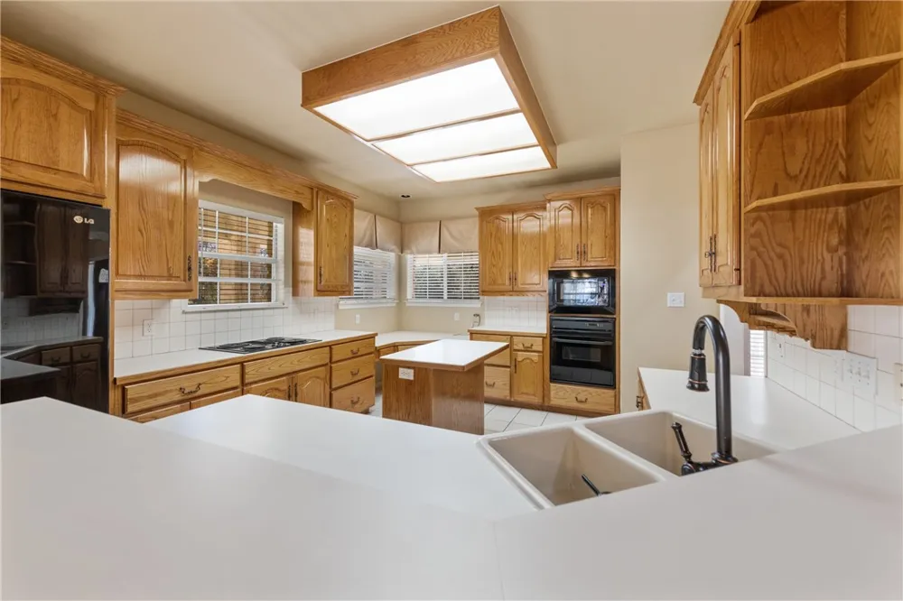 2550 County Road 233 Florence, TX 76527