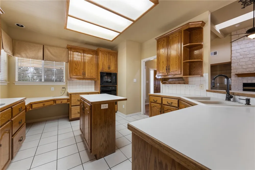 2550 County Road 233 Florence, TX 76527