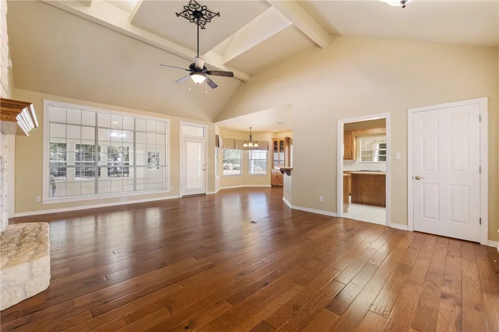 2550 County Road 233 Florence, TX 76527