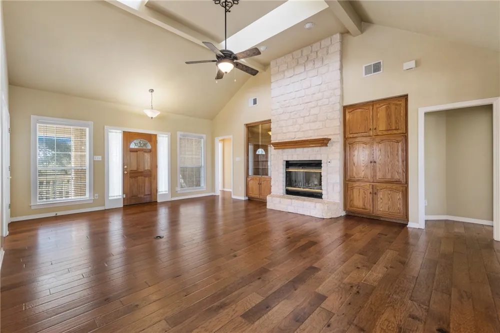2550 County Road 233 Florence, TX 76527