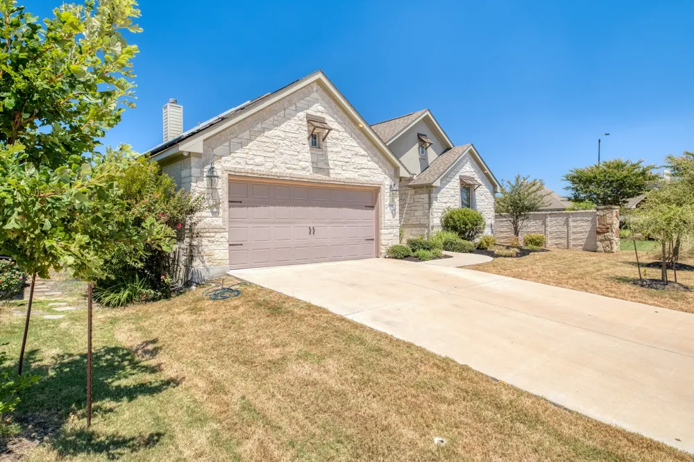 20420 Crested Caracara Lane Pflugerville, TX 78660