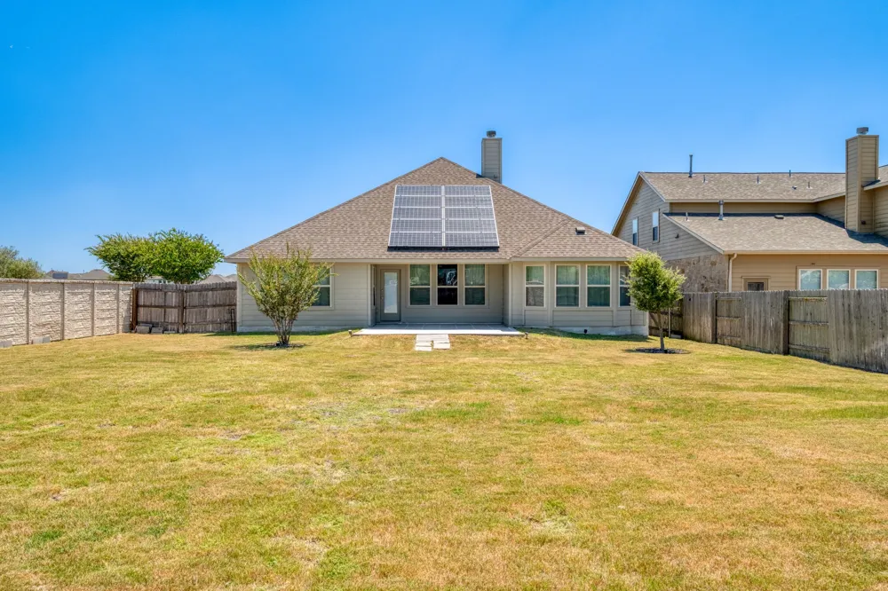 20420 Crested Caracara Lane Pflugerville, TX 78660