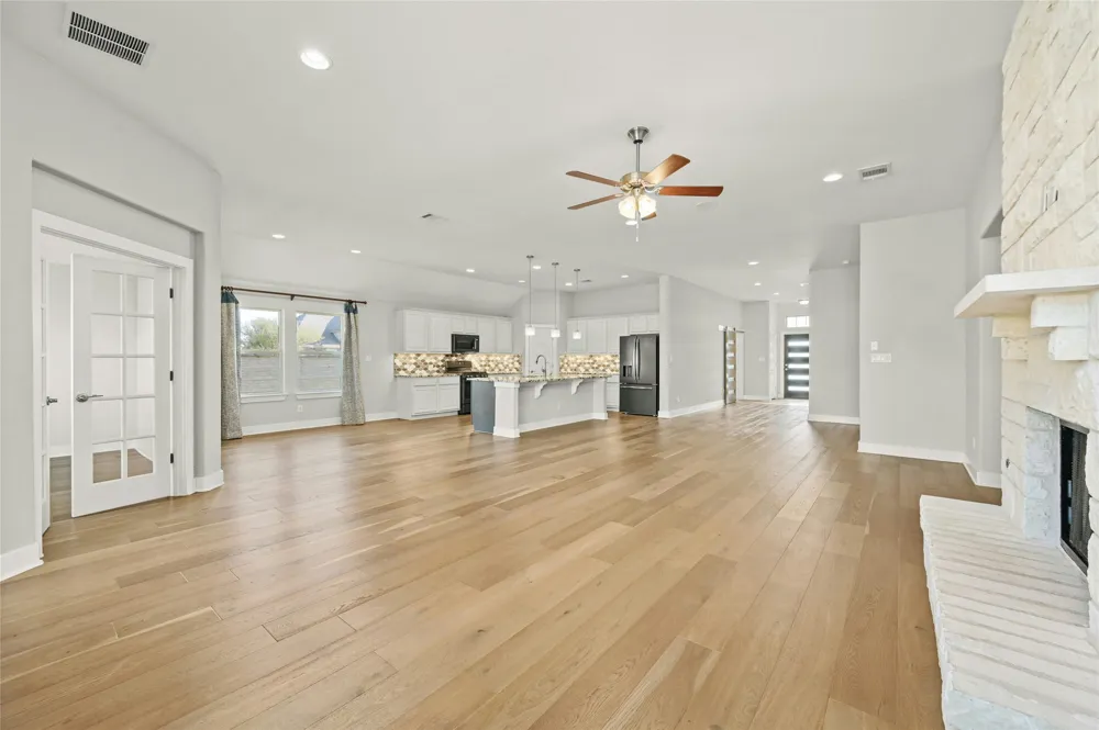 20420 Crested Caracara Lane Pflugerville, TX 78660