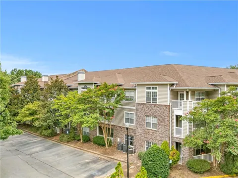 2700 Pine Tree Road NE #1308
