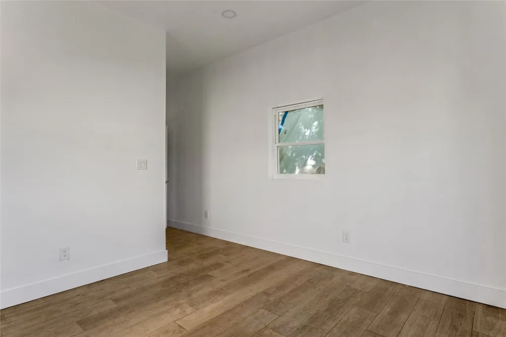 1641 E Tucker Street Fort Worth, TX 76104