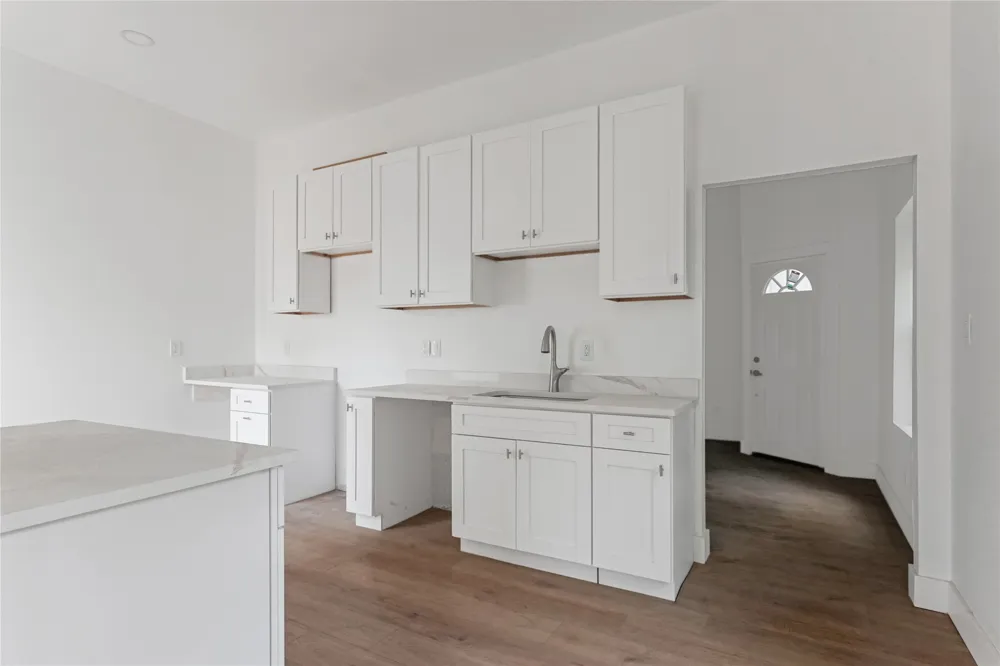 1641 E Tucker Street Fort Worth, TX 76104