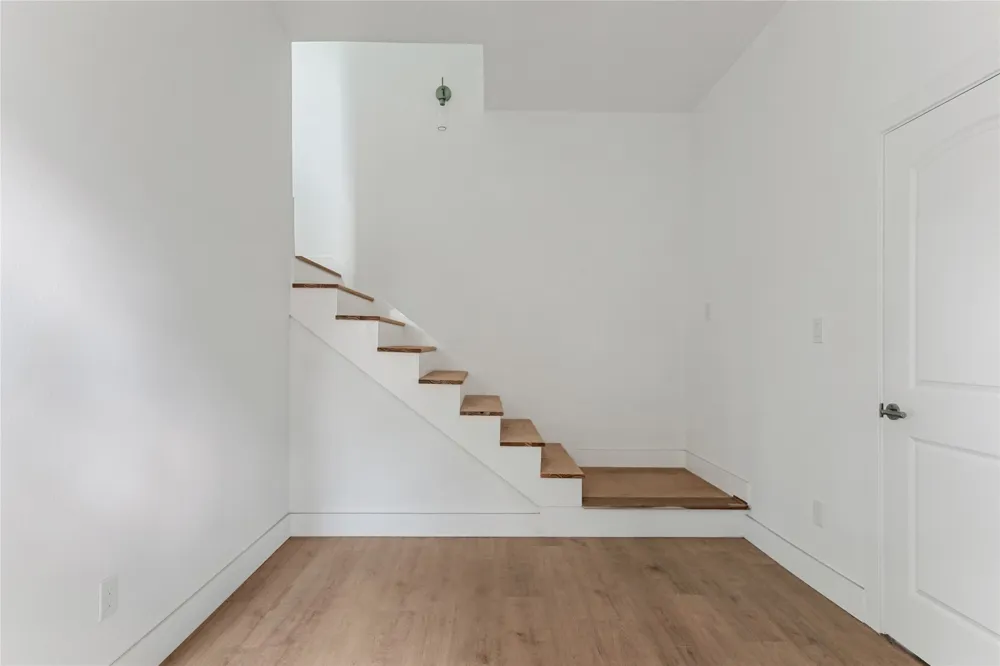 1641 E Tucker Street Fort Worth, TX 76104