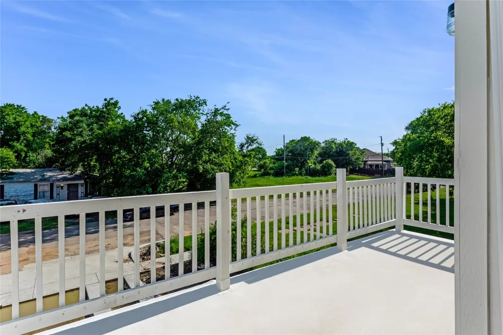1641 E Tucker Street Fort Worth, TX 76104