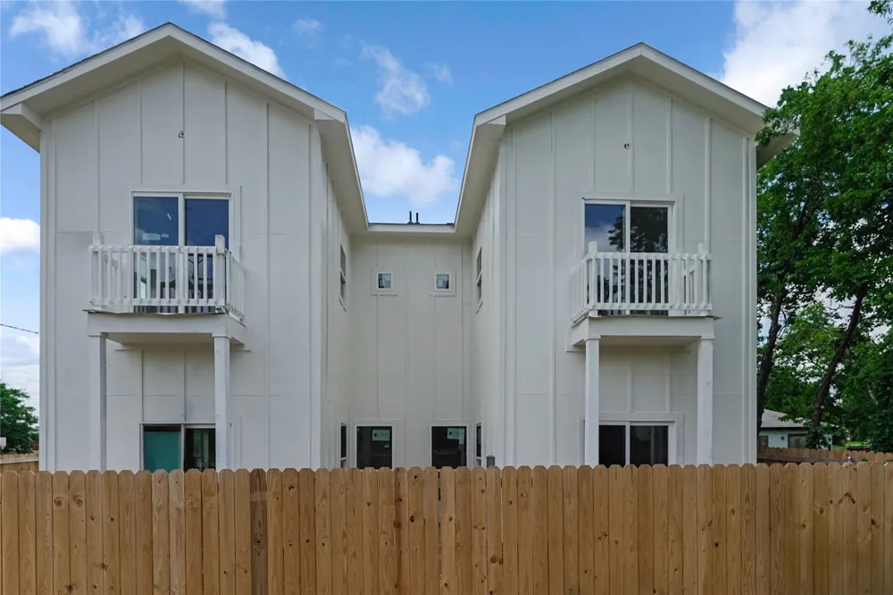 1641 E Tucker Street Fort Worth, TX 76104