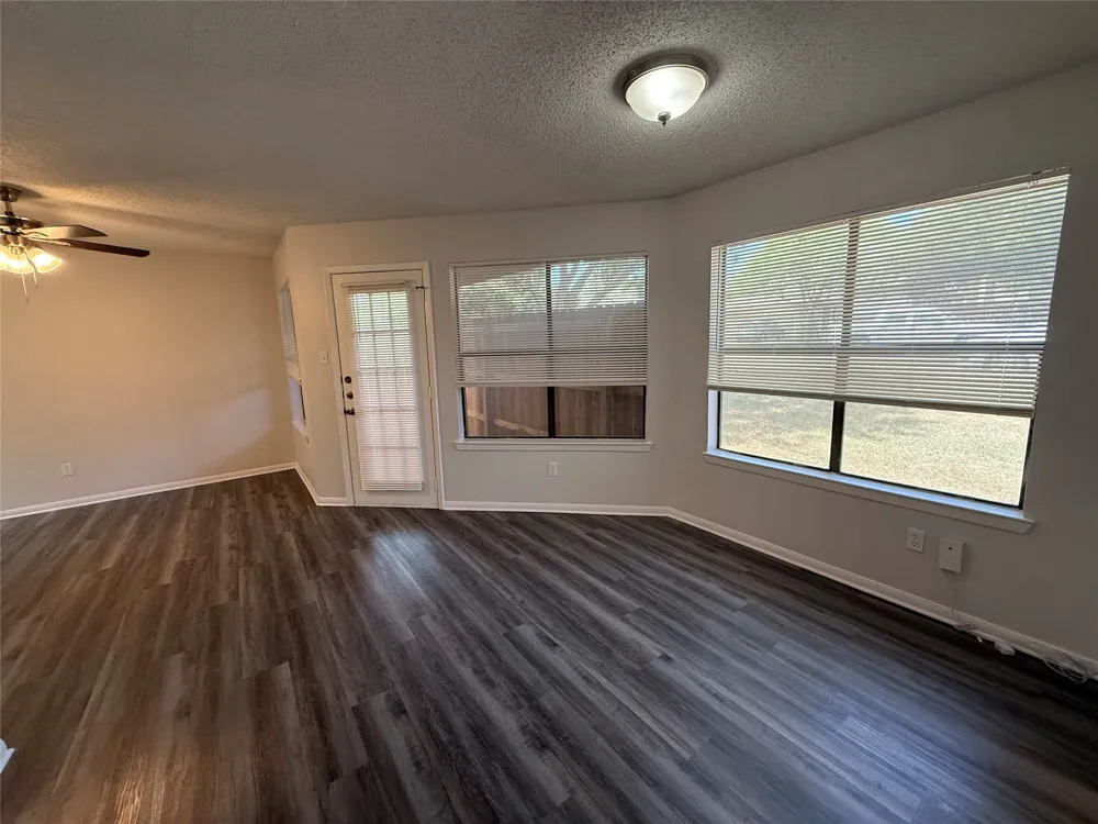 8909 Schick Road #A Austin, TX 78729