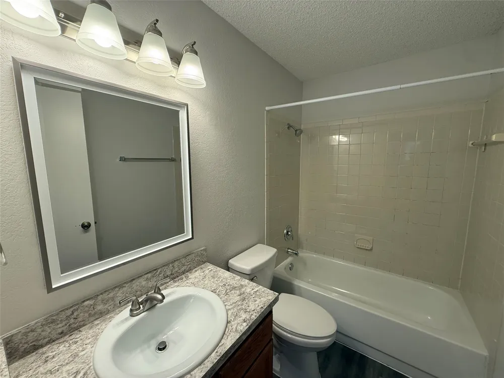 8909 Schick Road #A Austin, TX 78729