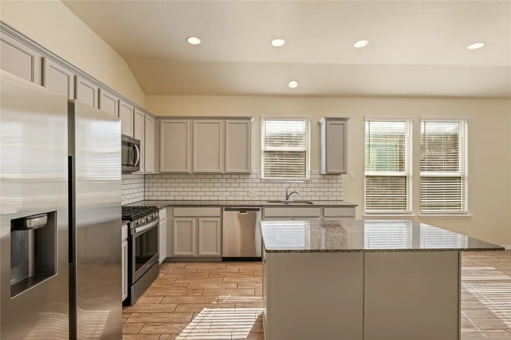 401 Duroc Drive Hutto, TX 78634