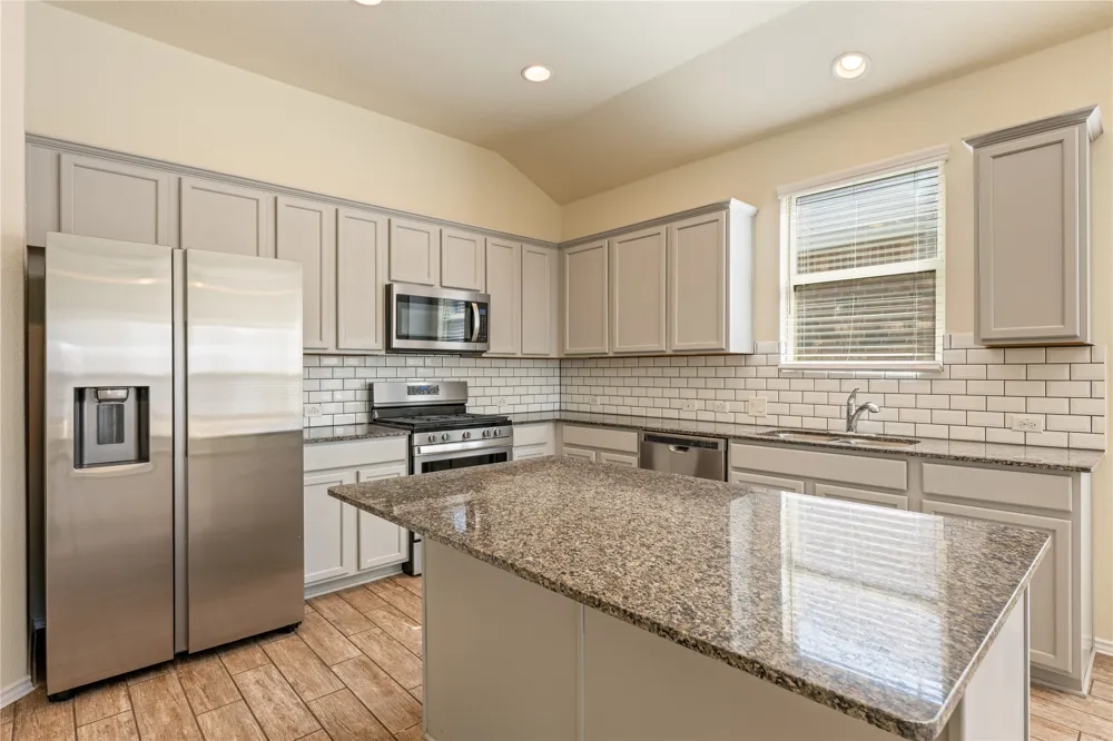 401 Duroc Drive Hutto, TX 78634