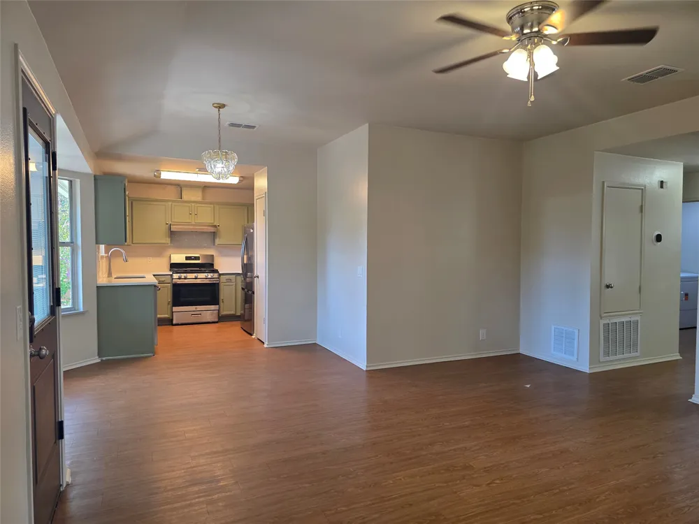 11602 Maybach Drive Del Valle, TX 78617