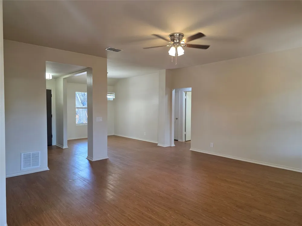 11602 Maybach Drive Del Valle, TX 78617
