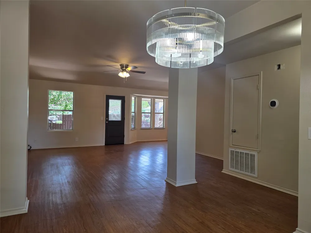 11602 Maybach Drive Del Valle, TX 78617