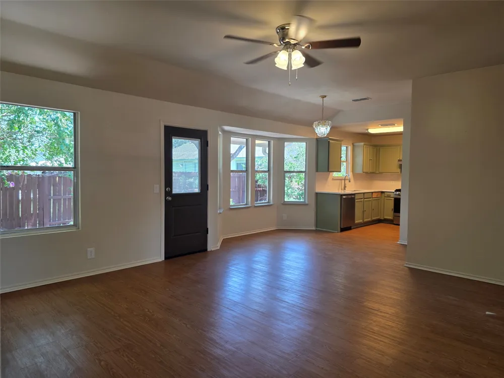 11602 Maybach Drive Del Valle, TX 78617