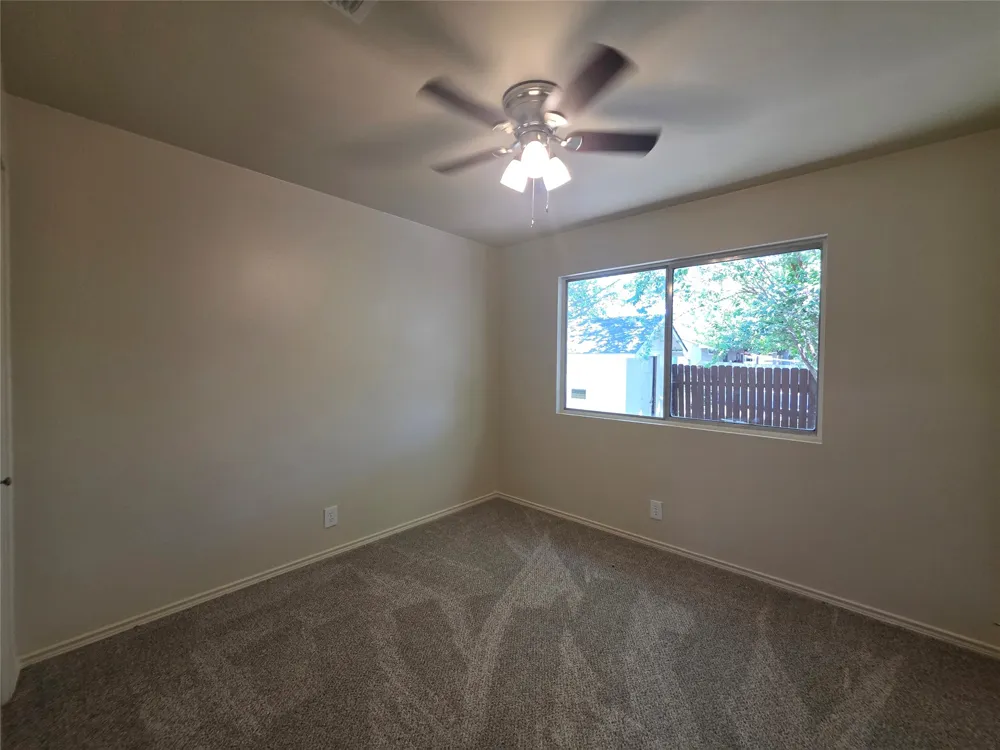 11602 Maybach Drive Del Valle, TX 78617