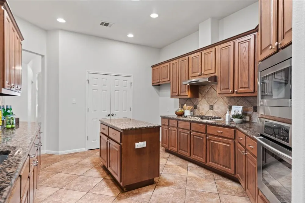 8129 Ladera Verde Drive Austin, TX 78739