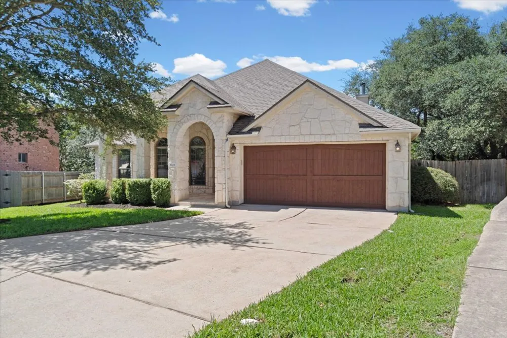 8129 Ladera Verde Drive Austin, TX 78739