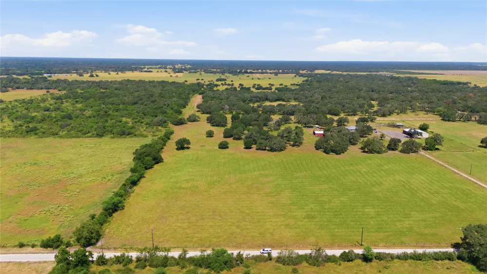 1 County Road 123 Edna, TX 77957