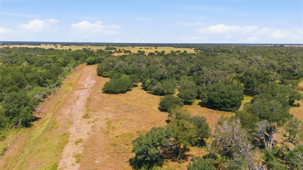 1 County Road 123 Edna, TX 77957